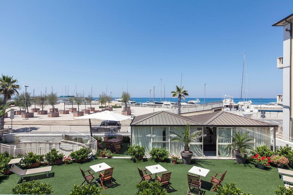 Aparthotel Residenza Santa Cecilia San Vincenzo Exterior foto